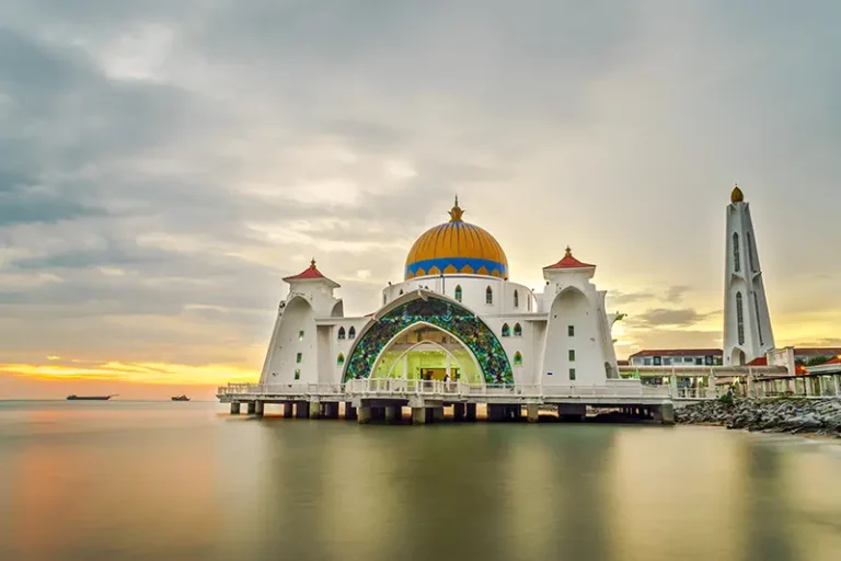 malacca-day-tour-strait-malacca-mosque